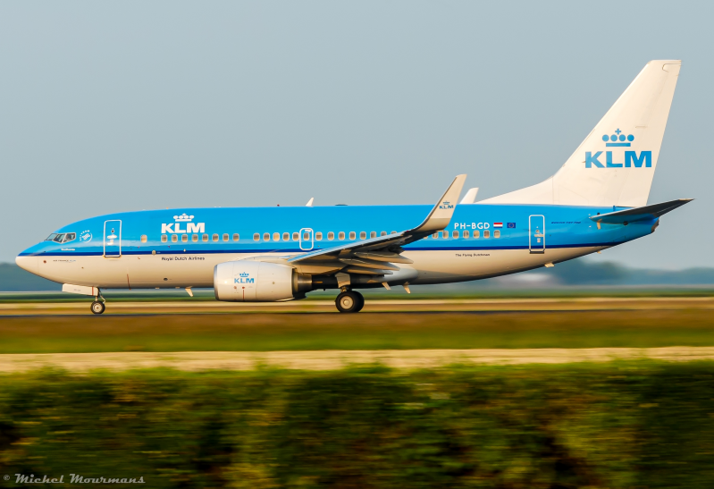 PH-BGD -- Boeing 737-700 -- KLM