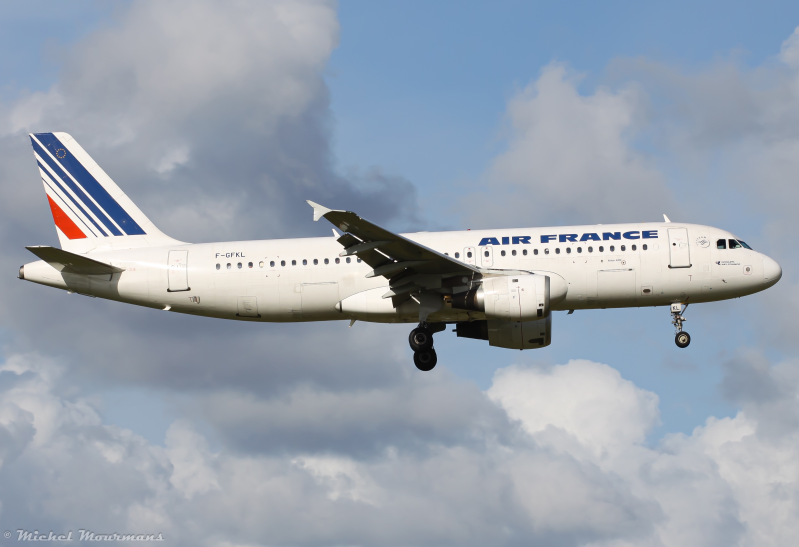 F-GFKL -- Airbus A320 -- Air France