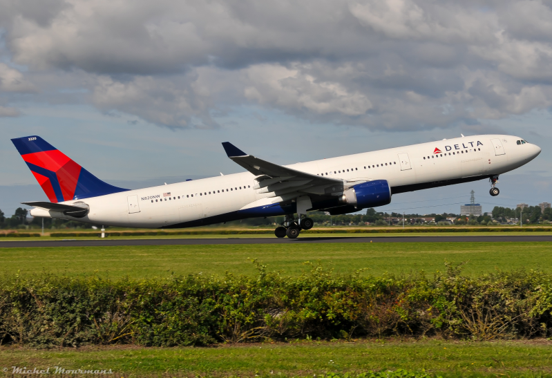 N820NW -- Airbus A330-300 -- Delta Air Lines