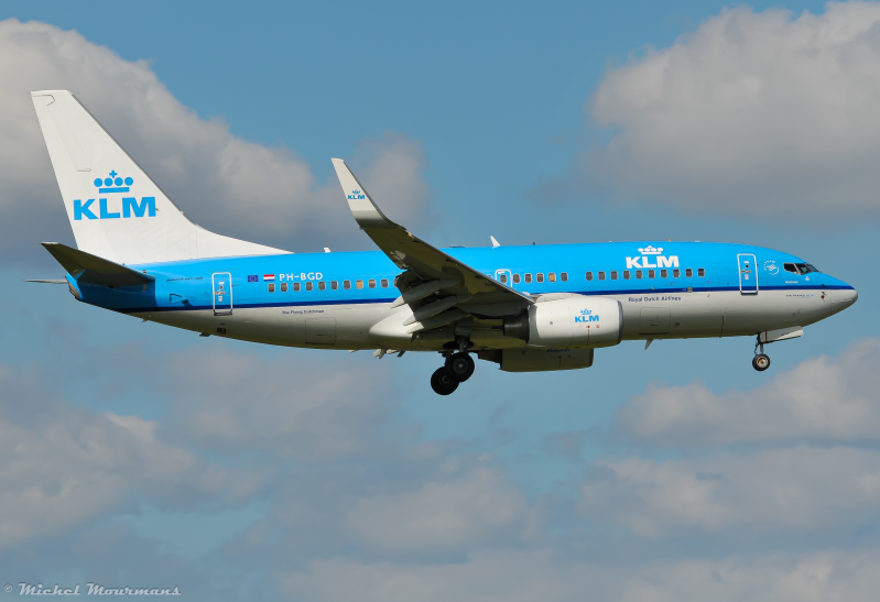 PH-BGD -- Boeing 737-700 -- KLM