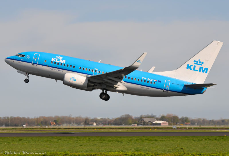 PH-BGE -- Boeing 737-700 -- KLM