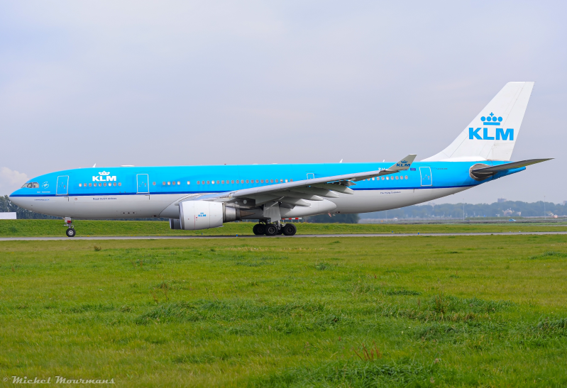 PH-AOA -- Airbus A330-200 -- KLM