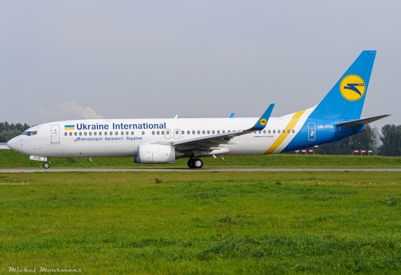 UR-PSB -- Boeing 737-800 -- Ukraine International Airlines