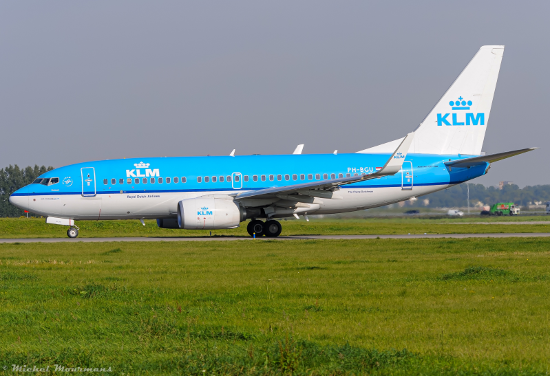 PH-BGU -- Boeing 737-700 -- KLM