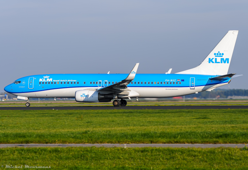 PH-BXZ -- Boeing 737-800 -- KLM