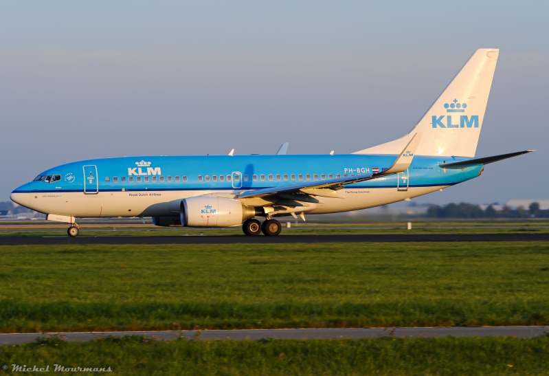 PH-BGH -- Boeing 737-700 -- KLM