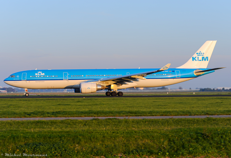 PH-AKF -- Airbus A330-300 -- KLM