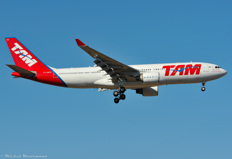 PT-MVA -- Airbus A330-200 -- TAM