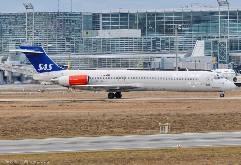 SE-DIP -- McDonnell Douglas MD-87 -- Scandinavian Airlines