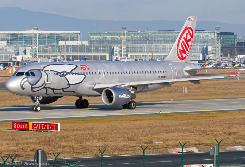 OE-LEU -- Airbus A320 -- Niki