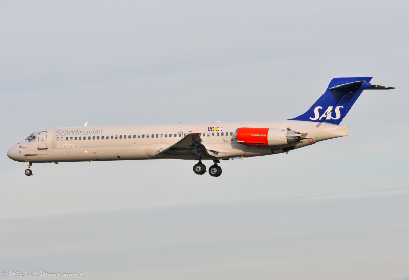 SE-DIP -- McDonnell Douglas MD-87 -- Scandinavian Airlines