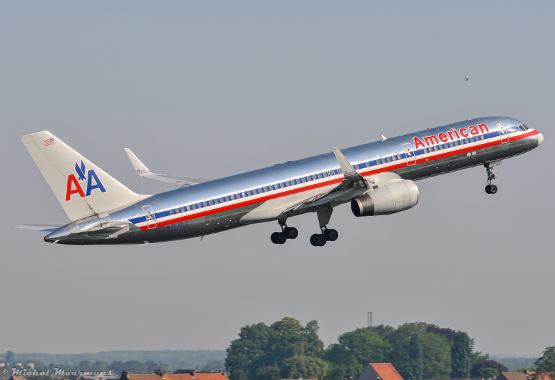 N176AA -- Boeing 757-200 -- American Airlines