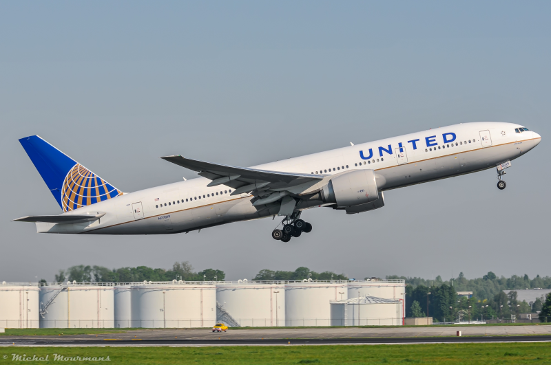 N77019 -- Boeing 777-200ER -- United Airlines