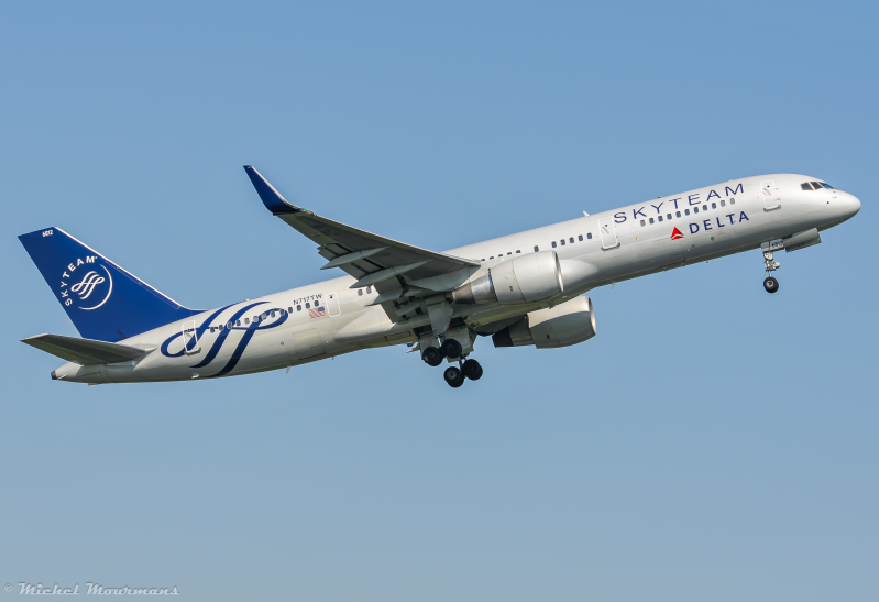 N717TW -- Boeing 757-200 -- Delta Air Lines