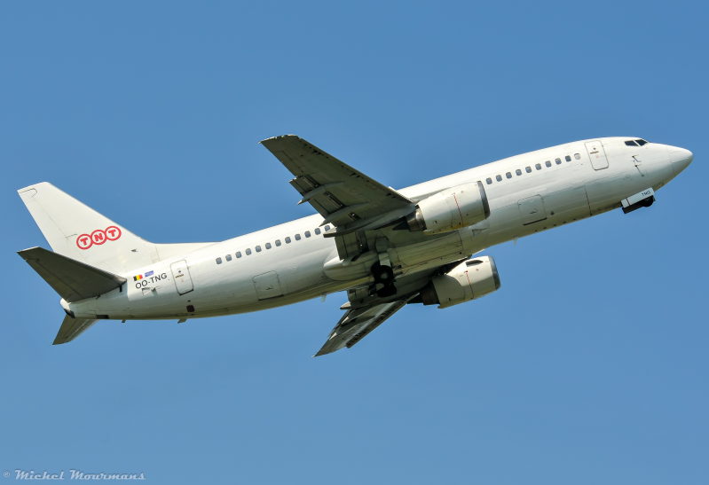 OO-TNG -- Boeing 737-300(QC) -- TNT Airways