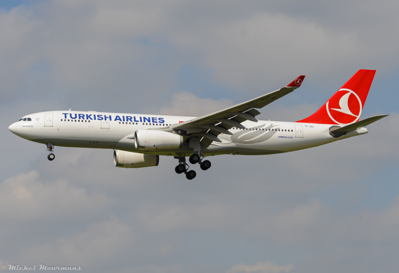 TC-JNV -- Airbus A330-200 -- Turkish Airlines