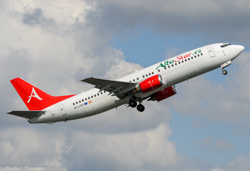 EC-LTG -- Boeing 737-400 -- AlbaStar