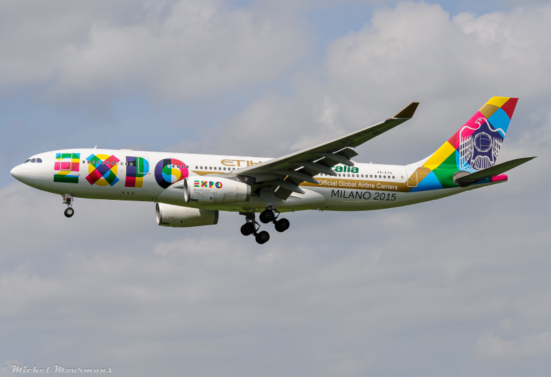 A6-EYH -- Airbus A330-200 -- Etihad Airways