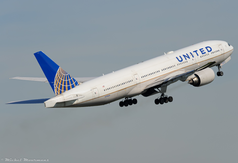 N781UA -- Boeing 777-200 -- United Airlines