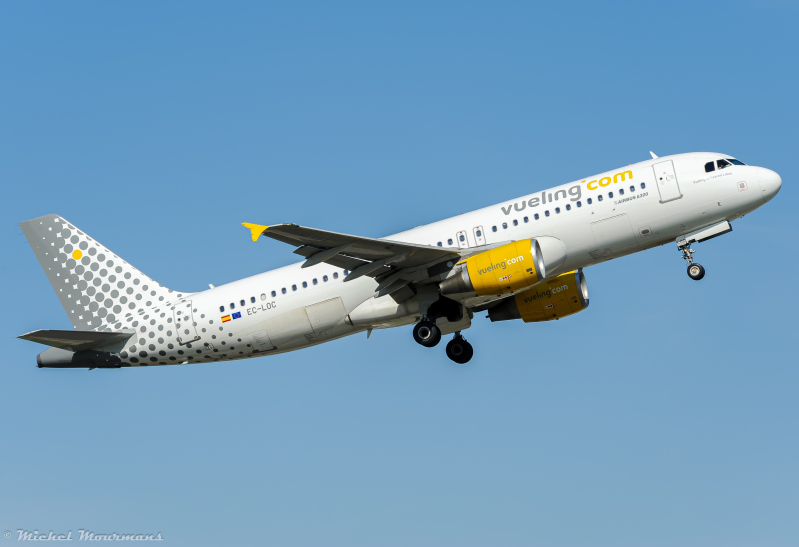 EC-LOC -- Airbus A320 -- Vueling