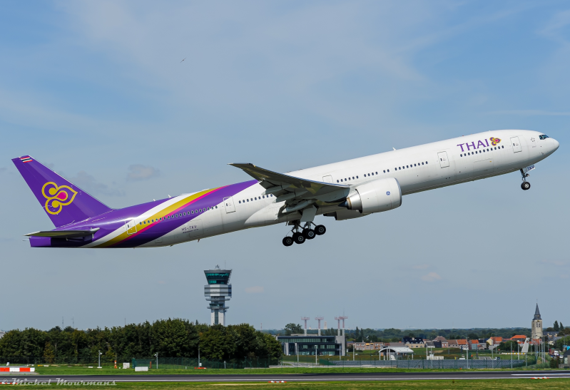 HS-TKV -- Boeing 777-300ER -- Thai Airways International