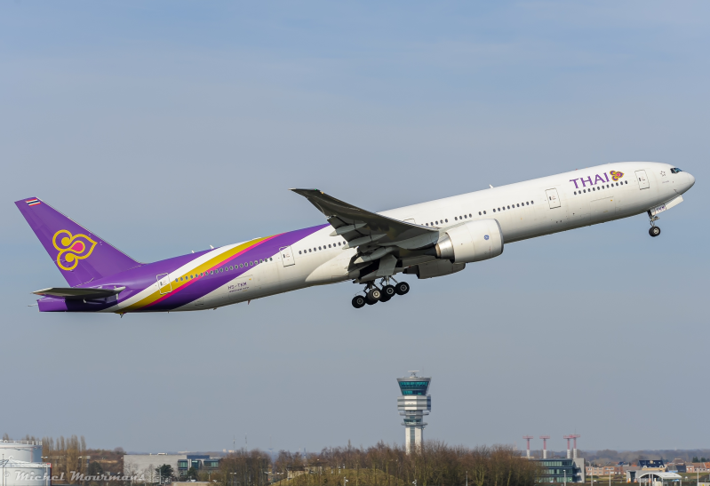 HS-TKM -- Boeing 777-300ER -- Thai Airways International