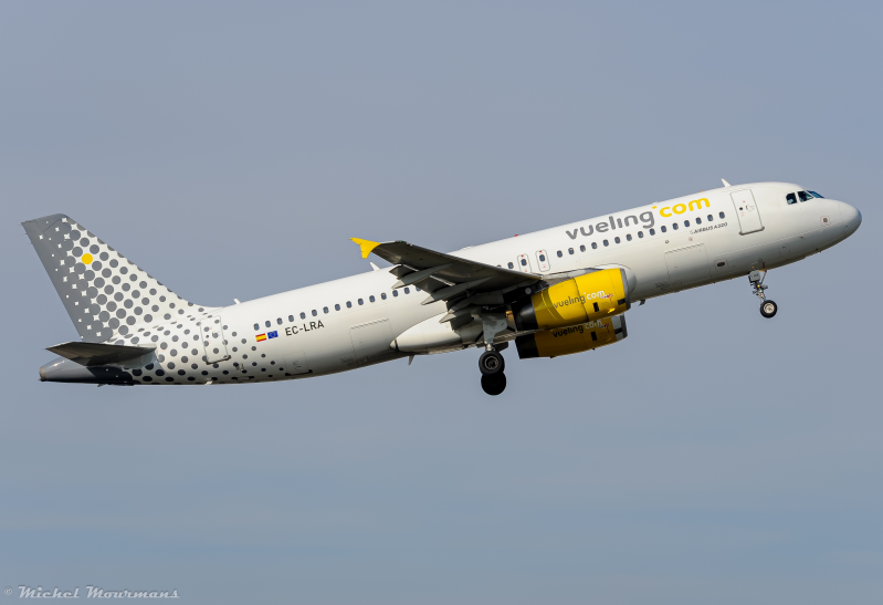 EC-LRA -- Airbus A320 -- Vueling
