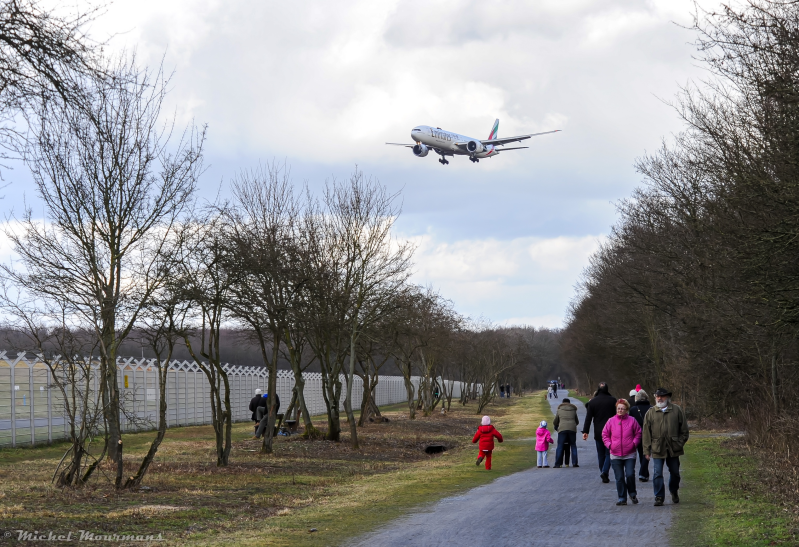 Approaching EK 77W