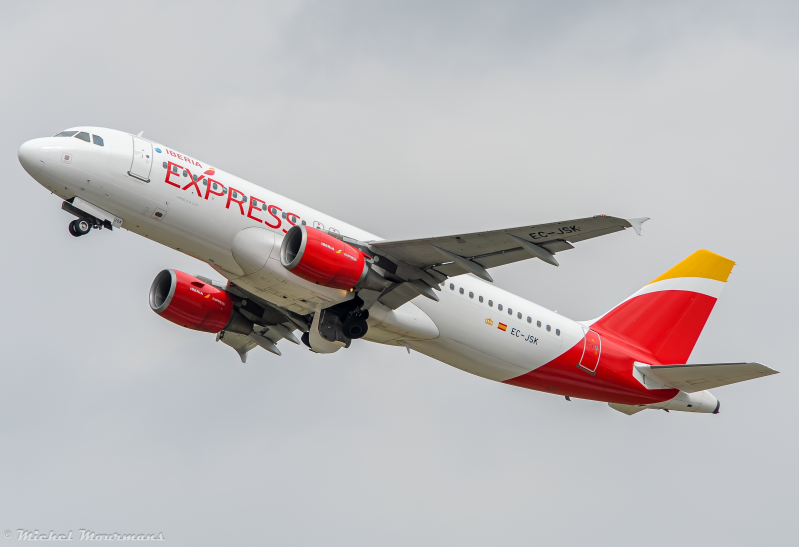 EC-JSK -- Airbus A320 -- Iberia Express