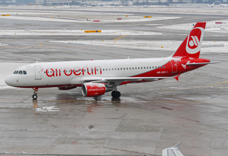 HB-IOR -- Airbus A320 -- Air Berlin