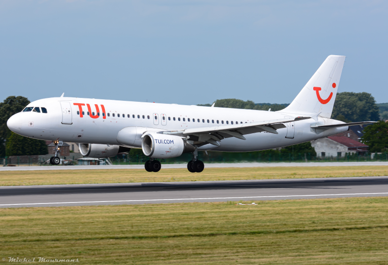 ES-SAK -- Airbus A320 -- TUI