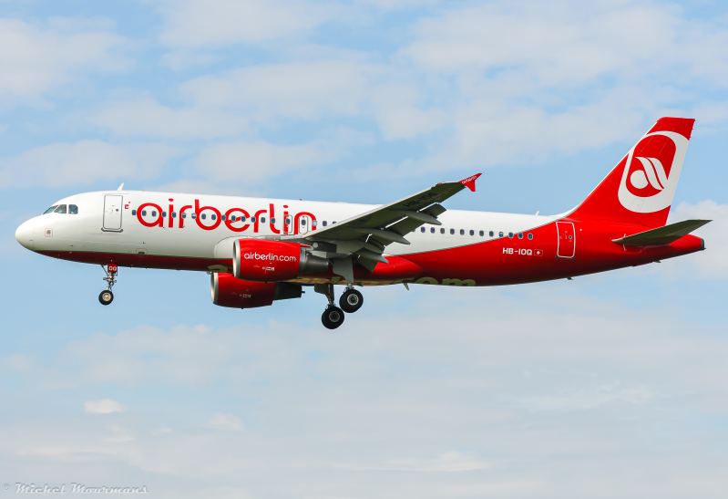 HB-IOQ -- Airbus A320 -- Air Berlin