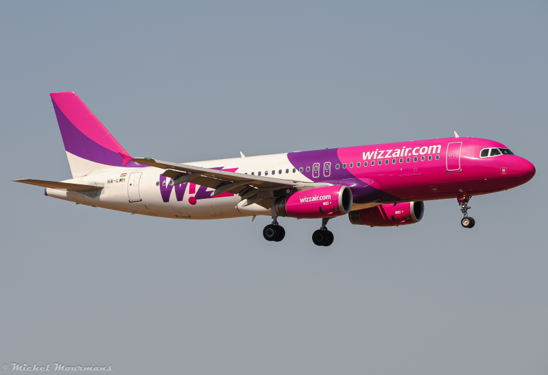 HA-LWH -- Airbus A320 -- Wizz Air