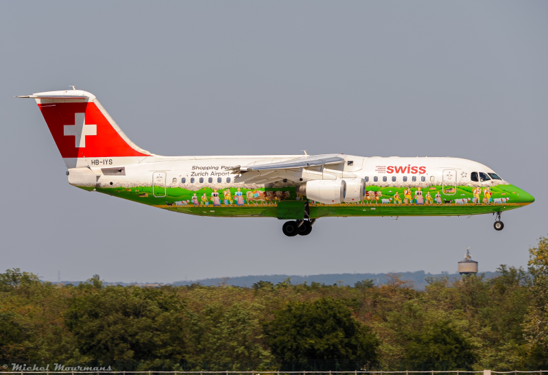 HB-IYS -- Avro RJ100 -- Swiss