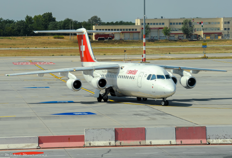 HB-IXO -- Avro RJ100 -- Swiss