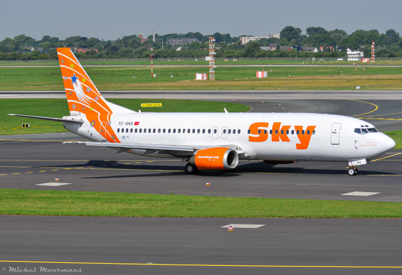 TC-SKE -- Boeing 737-400 -- Sky Airlines