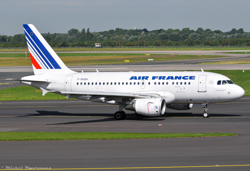 F-GUGH -- Airbus A318 -- Air France