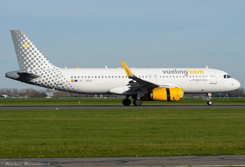 EC-MBS -- AIrbus A320 -- Vueling