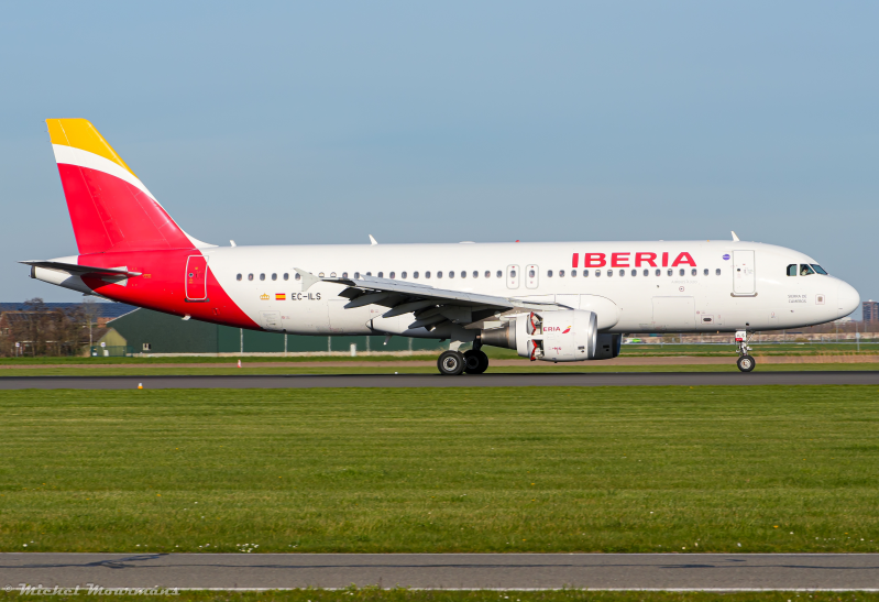 EC-ILS -- Airbus A320 -- Iberia