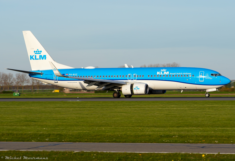PH-BXZ -- Boeing 737-800 -- KLM