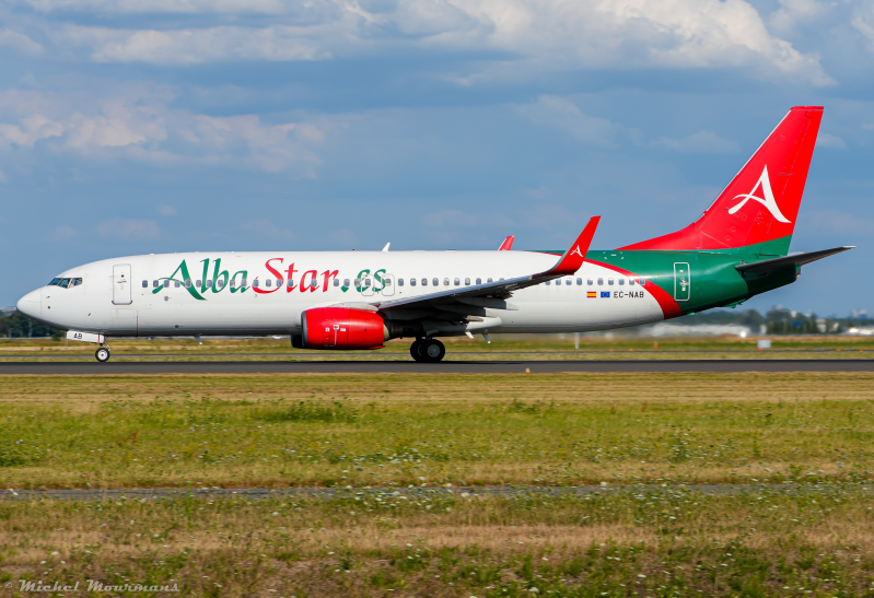 EC-NAB -- Boeing 737-800 -- AlbaStar