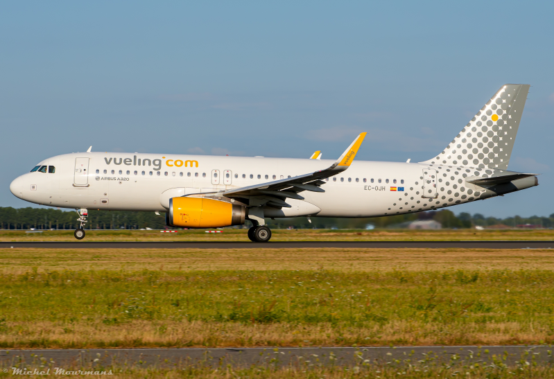 EC-OJH -- Airbus A320 -- Vueling