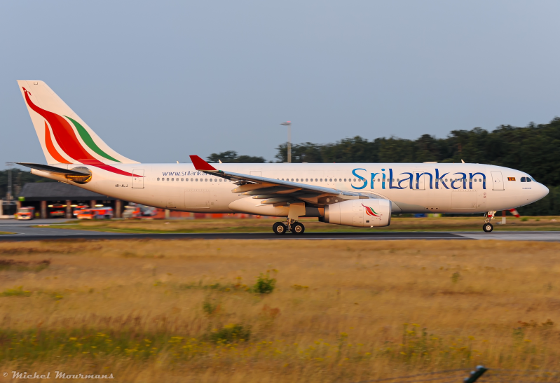 4R-ALJ -- Airbus A330-200 -- SriLankan Airlines
