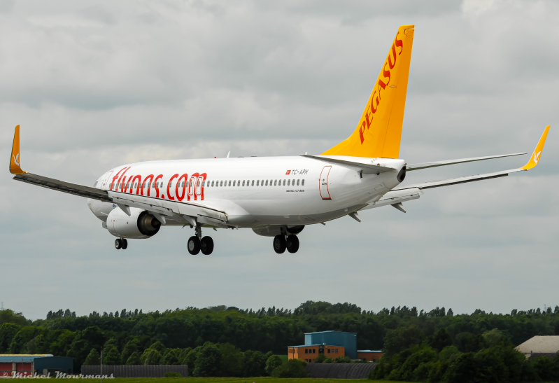 TC-APH -- Boeing 737-800 -- Pegasus Airlines