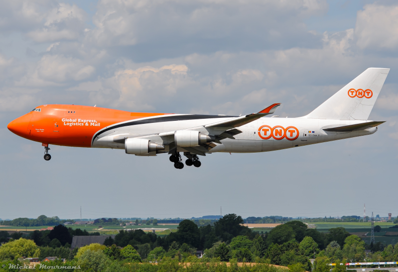 OO-THA -- Boeing 747-400ERF -- TNT Express