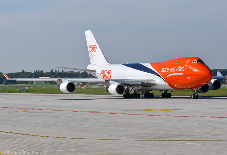 OO-THA -- Boeing 747-400F -- TNT Express