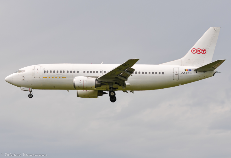 OO-TNG -- Boeing 737-300(BDQC) -- TNT Express