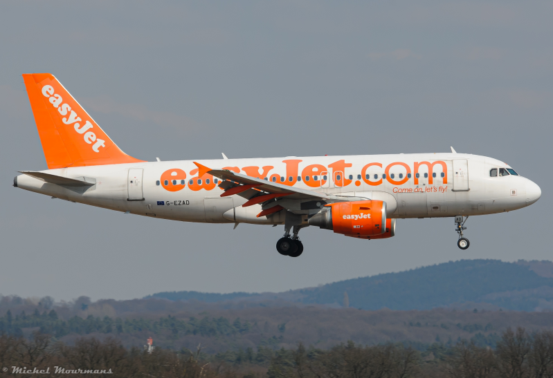 G-EZAD -- Airbus A319 -- EasyJet