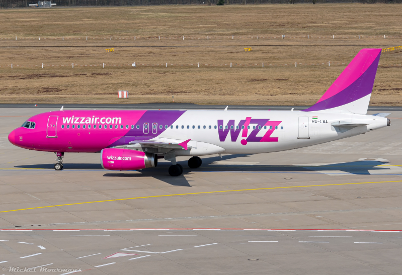 HA-LWA -- Airbus A320 -- Wizz Air