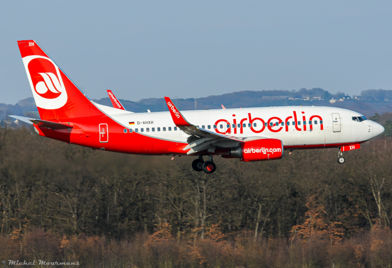 D-AHXH -- Boeing 737-700 -- Air Berlin
